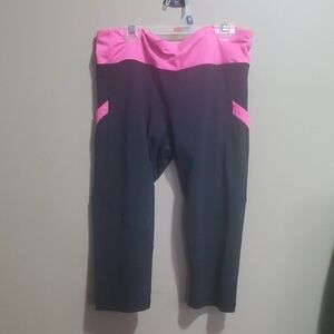 Lululemon Women's Pink and Black  Leggings Size Small